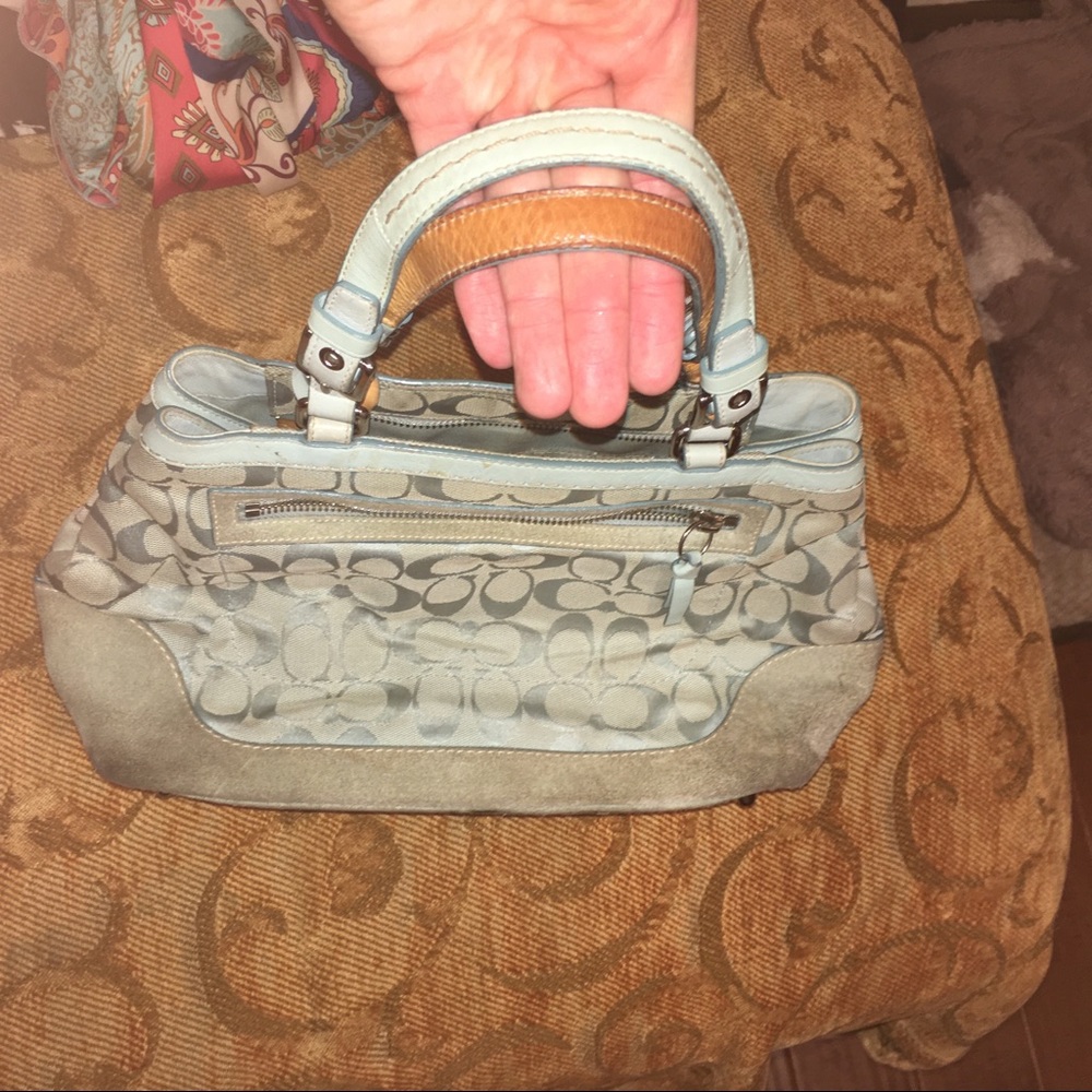 Authentic Coach - Picture 2 of 13